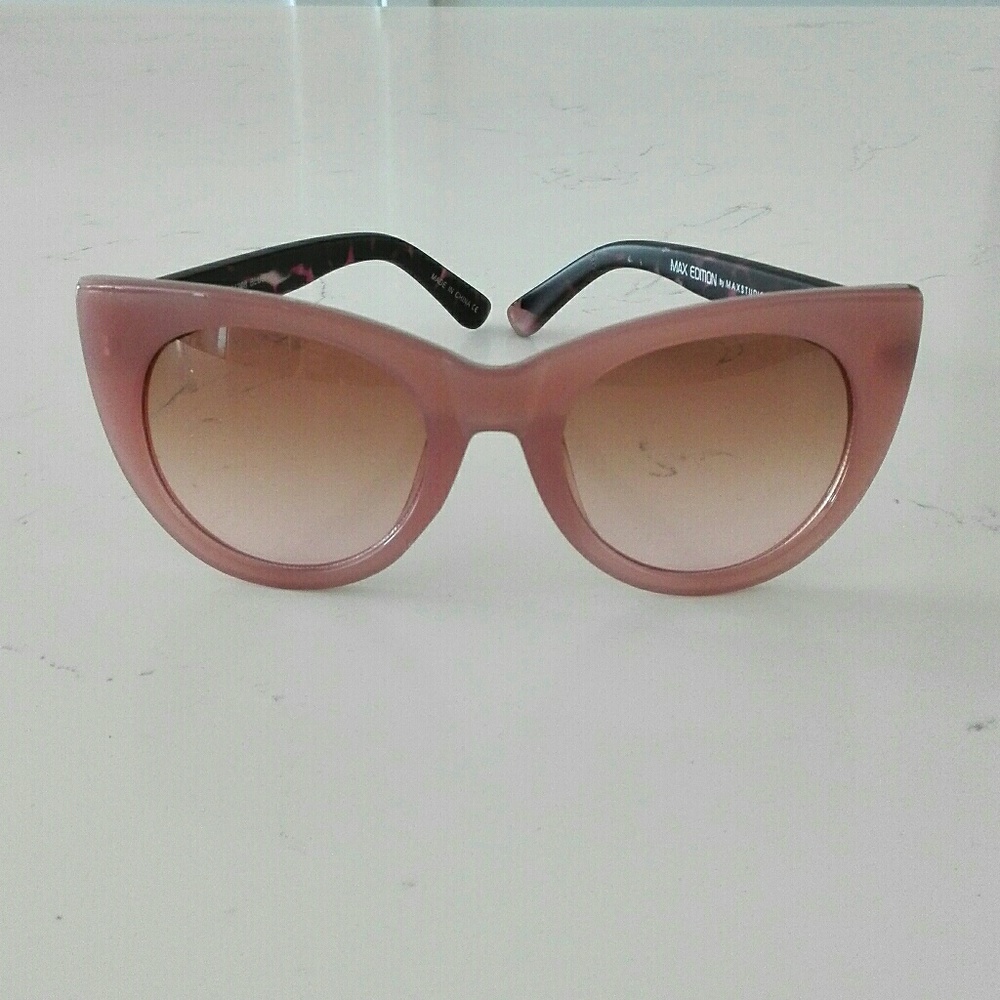❤New cat eye sunglasses in pink
